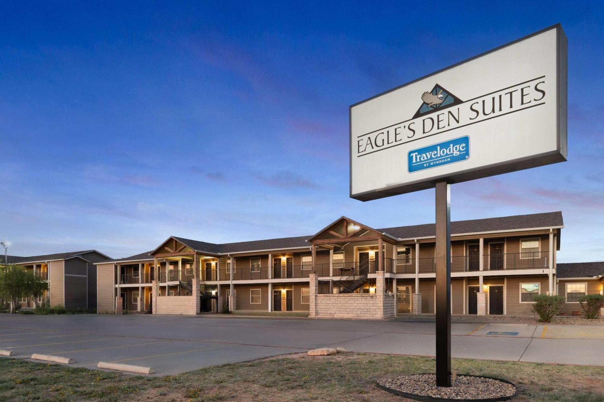 Eagle'S Den Suites Big Spring A Travelodge By Wyndham Exterior photo