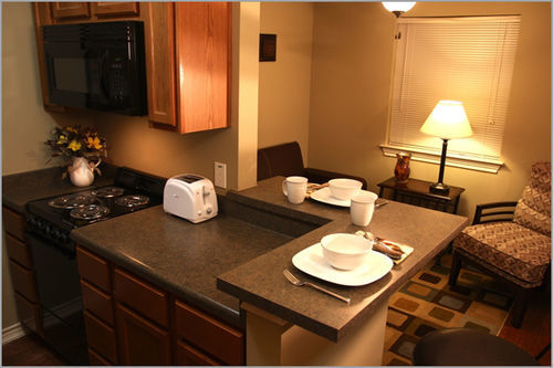 Eagle'S Den Suites Big Spring A Travelodge By Wyndham Exterior photo